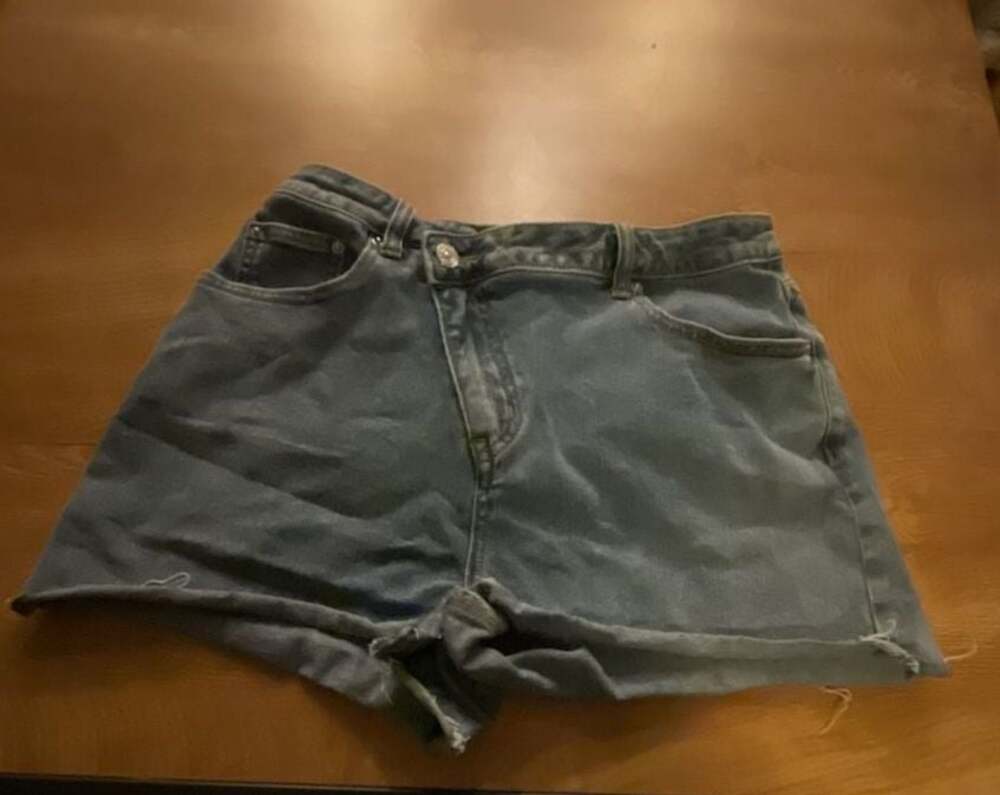 Genleck Medium Wash Distressed Denim Shorts